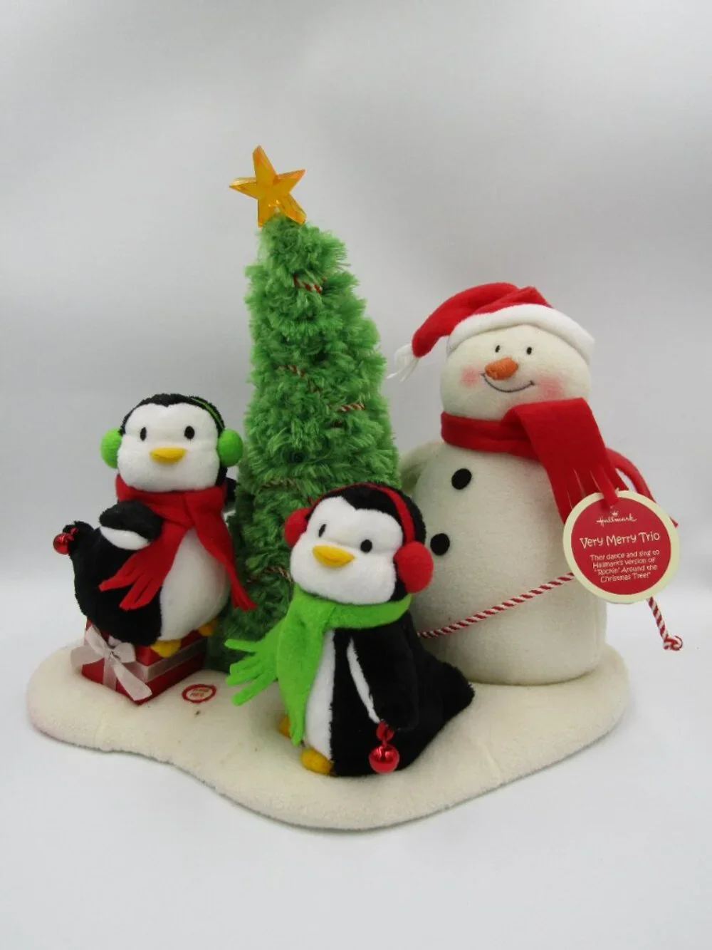 Hallmark Jingle Pals Very Merry Trio 2006 Animated Singing Snowman and Penguins